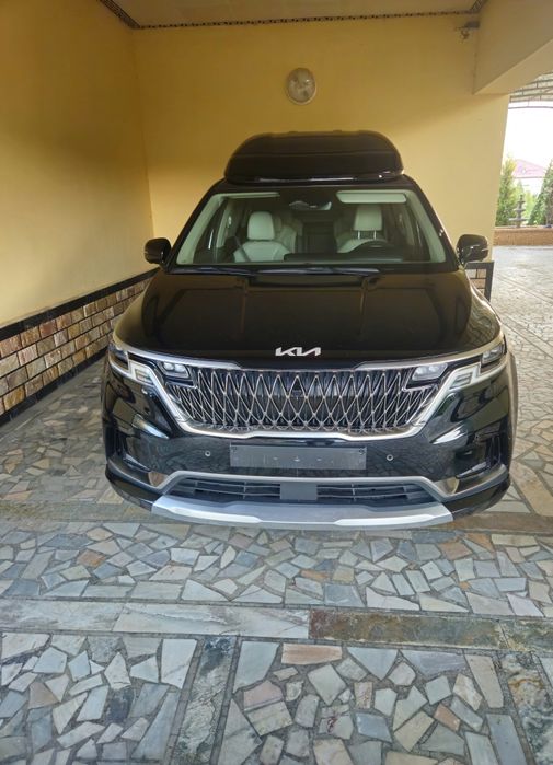 Kia carnival Hi limusine