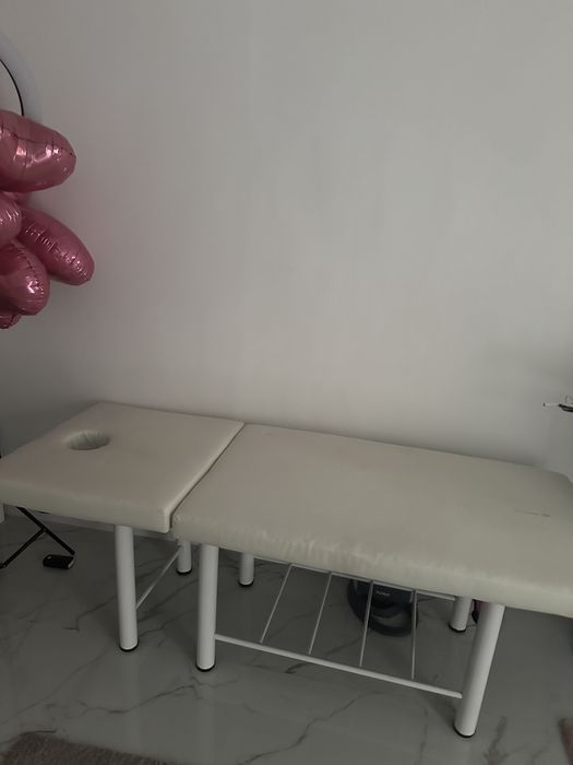 Pat cosmetic pentru gene