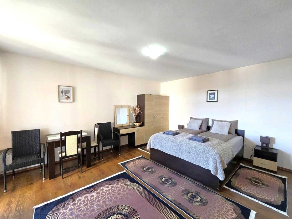 Просторно студио в комплекс Пирин Палас под наем