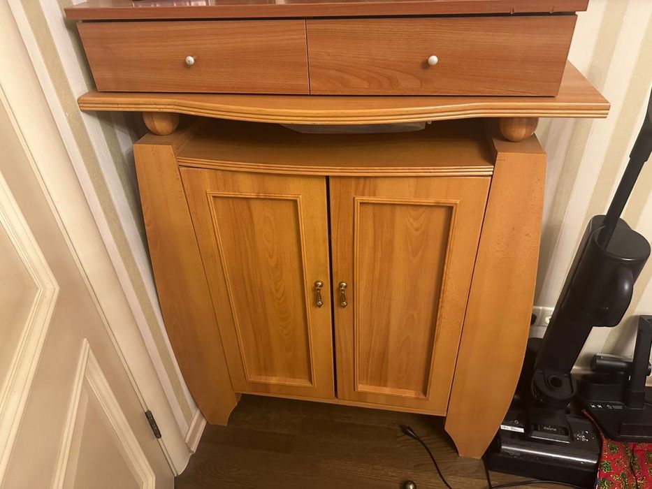 Срочно продам комод (ширина 35, длина 90, высота 115)