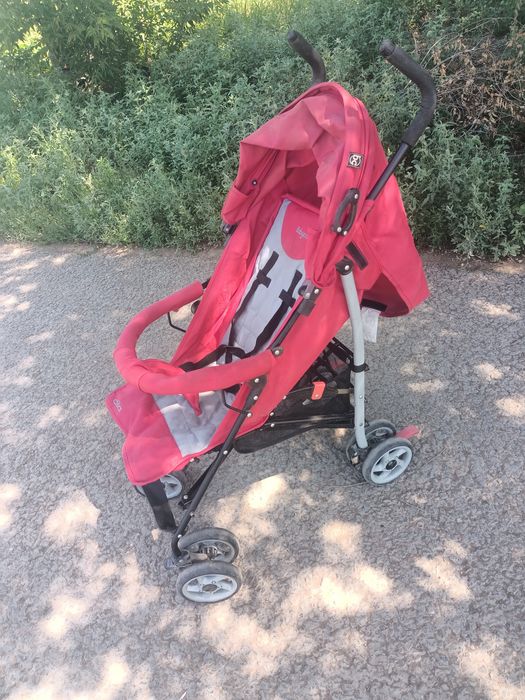 Продам прогулочную коляску