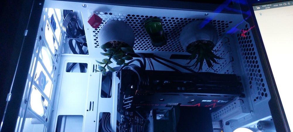 Pc Gaming - Toate piesele în garantie