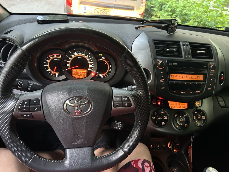 TOYOTA RAV4 2010 — imagine 4