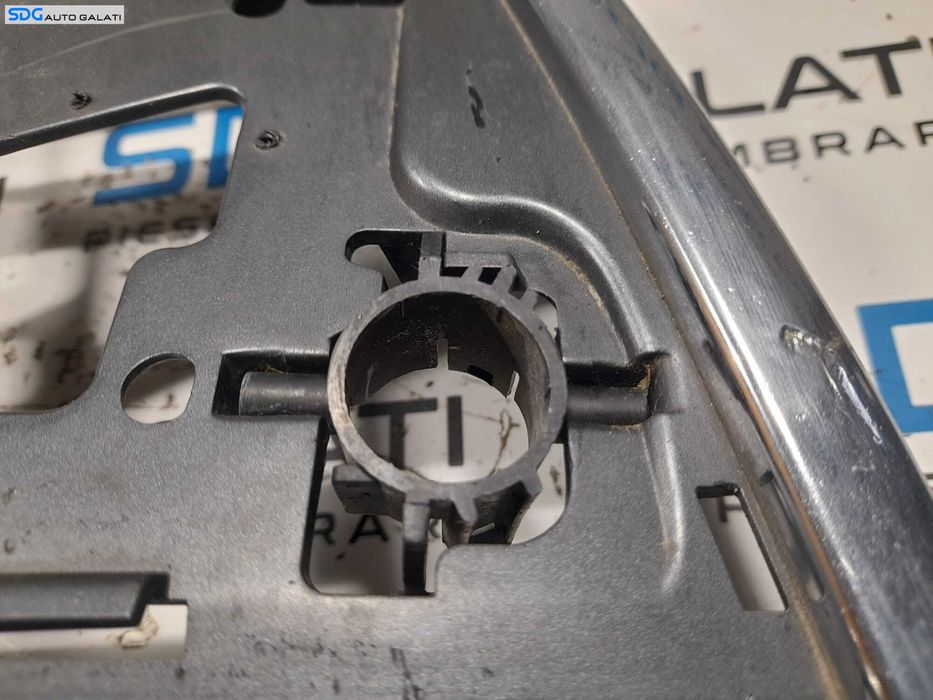 Grila Centrala cu Emblema Sigla de pe Bara Spoiler Fata Audi A6 4F C6 2005 - 2011 Cod 4F0853651 [N0136]