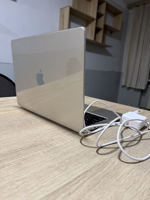 Macbook Air M2 8/256gb