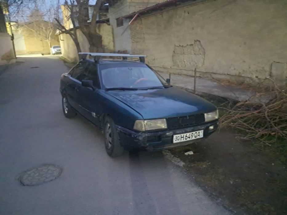 продаю ауди 80 на запчасти