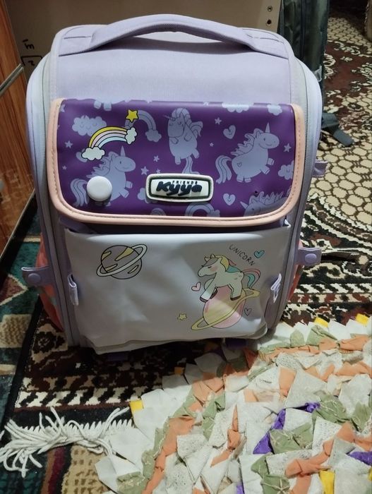 Продаётся школьный рюкзак