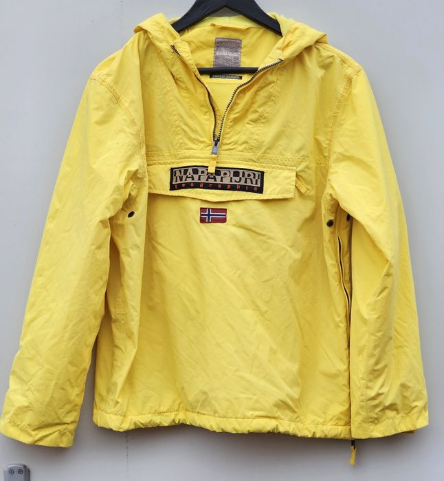 Napapijri оригинална дамска горница /яке  М размер