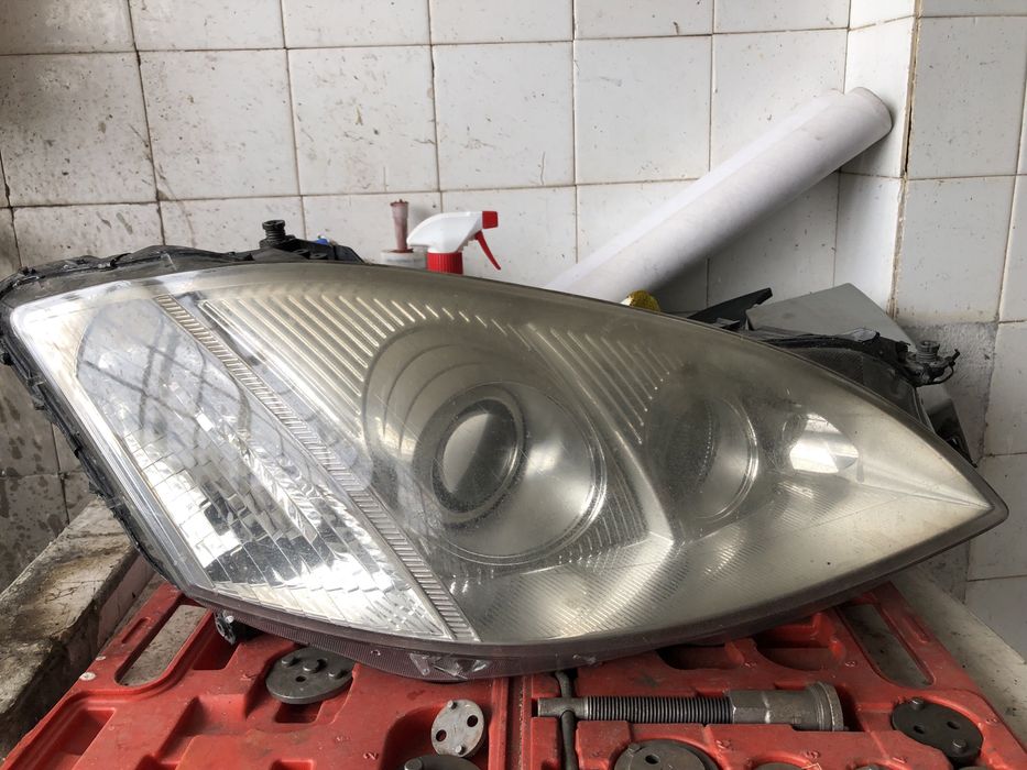 Десен фар S класа w221