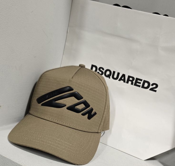 Dsquared2 шапка.