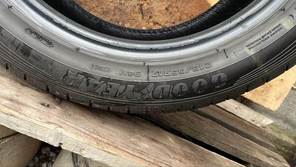 Летние шины 215/55/17.