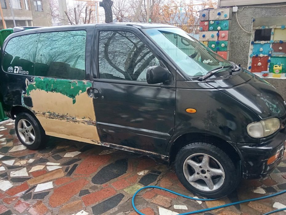 Продам Ниссан Сирену