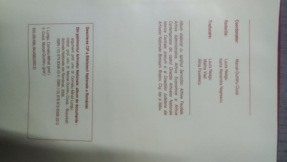 Vând carte cu ilustrații patrimoniul Arhivelor Naționale