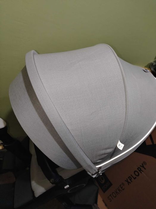 Продавам бебешка количка Stokke