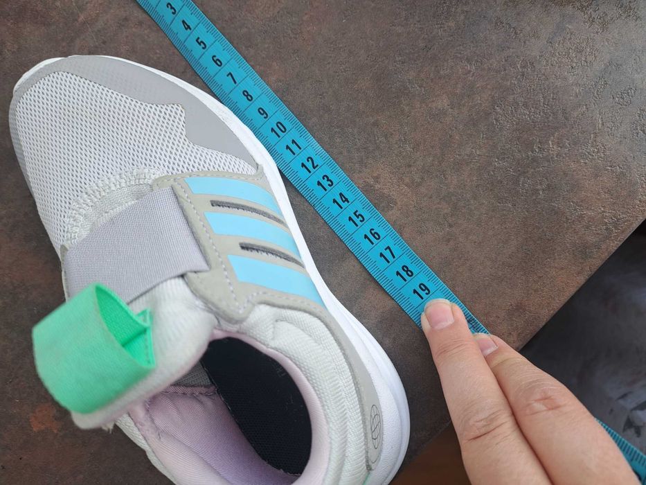 детски маратонки Adidas,кецове,спортни обувки,адидас,ном.30 за момче