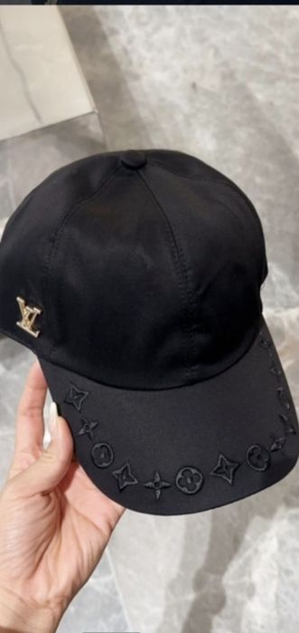 Șapcă Louis Vuitton, model 2026, 8 modele