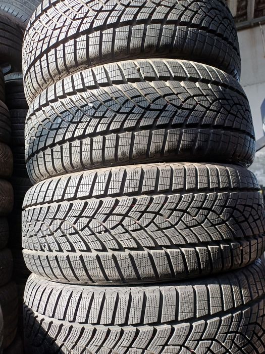 Гуми 245/45/20 Гудиар