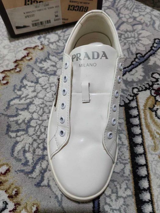 Кеды белые PRADA — кожа