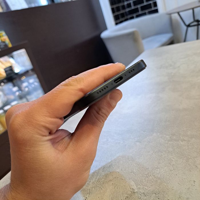 Продам Iphone 15 128GB