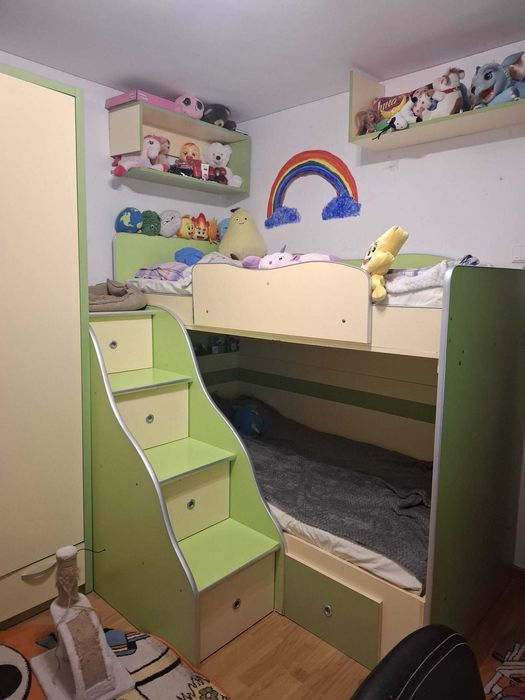 Apartament 3 cam -Roman zona spitalul vechi | Etaj 3 | Mobilat | Garaj