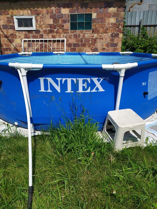 Бассейн каркасный