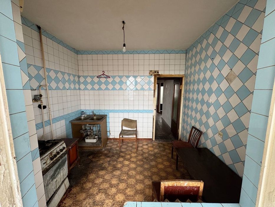 Продам 3-х комнатную квартиру. 3/4/5  Сергели -4.