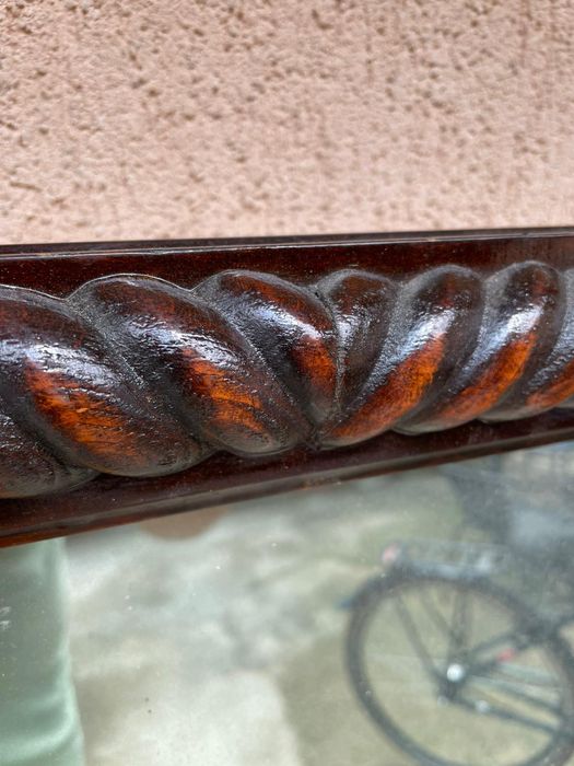 Oglinda cu rama din lemn natural sculptat stejar
