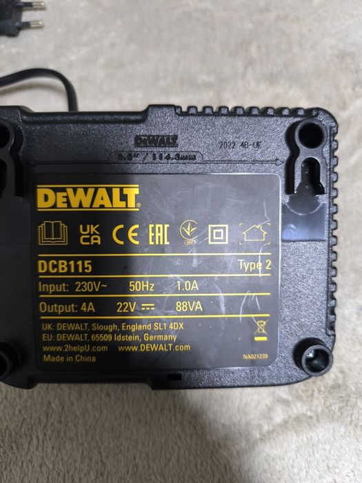 Încărcător Dewalt DCB 115(2022)