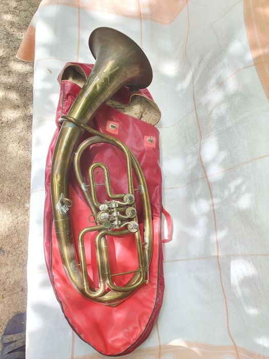 Музыкальный инструмент Труба духовная оркестровая