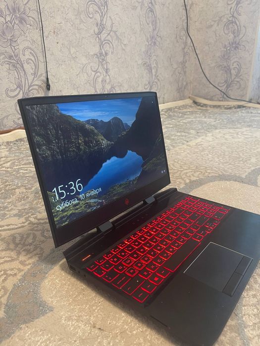 Notebook sotiladi igravoy