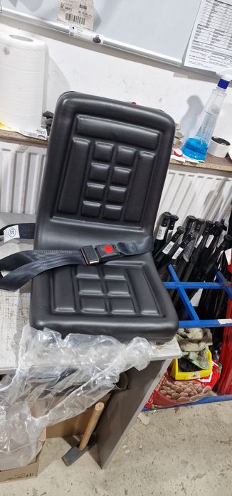 Scaun tractor japonez iseki, kubota, Mitsubishi, yanmar. Se poate mont