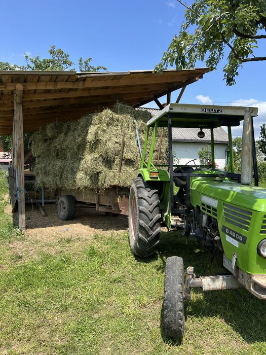 Baloti de fan si de otava