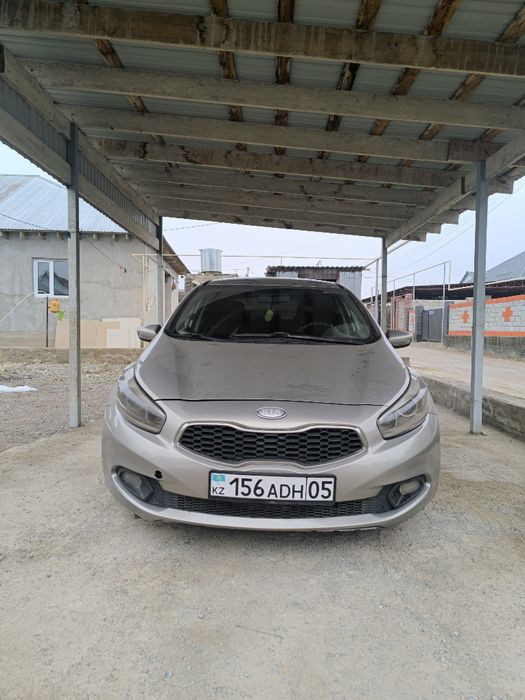 Продам Киа Сид 2013 механика