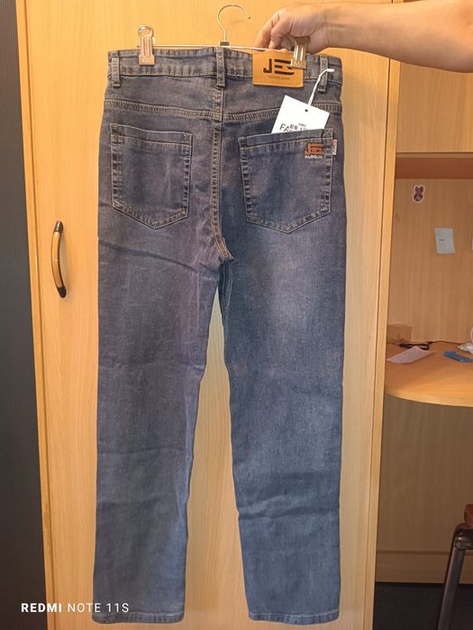 Продам новые джинсы