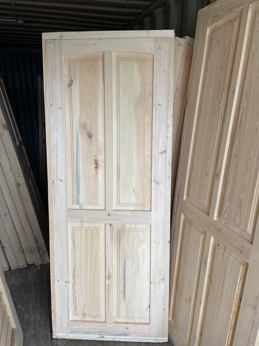 Двери деревянные