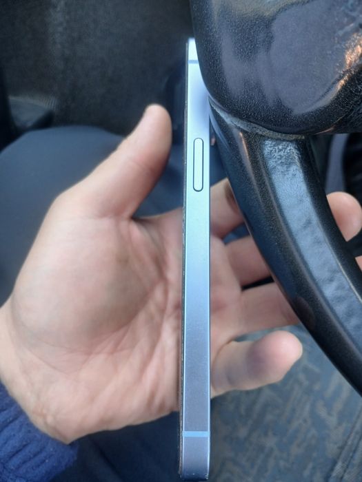 Продам айфон 14 128гб