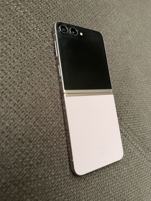Samsung galaxy Z flip 5