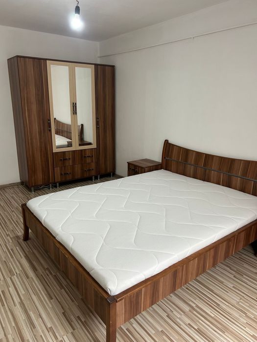 Dau în chirie garsonieră,strada Atelierelor