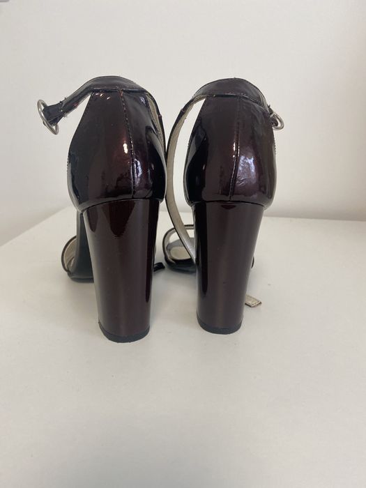 vand sandale purtate o singura data