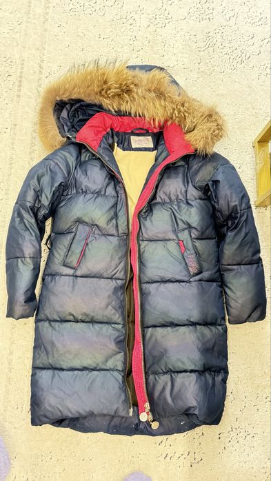 Продам зимний пуховик для девочки