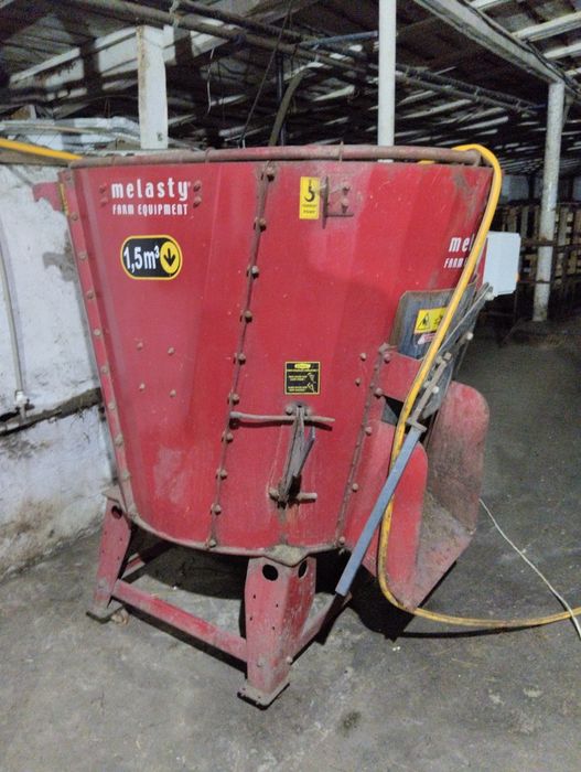 Кормосмеситель на 25-30 голов