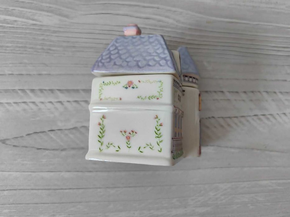 Комплект керамични съдове за подправки