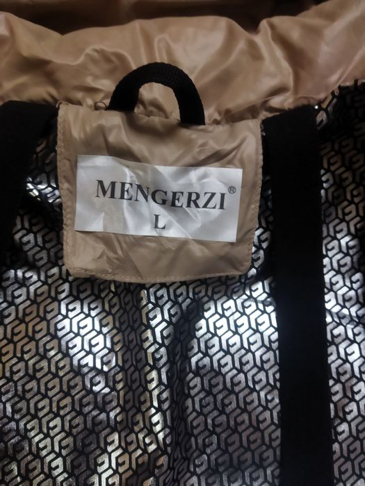 Продам зимнюю куртку срочно!