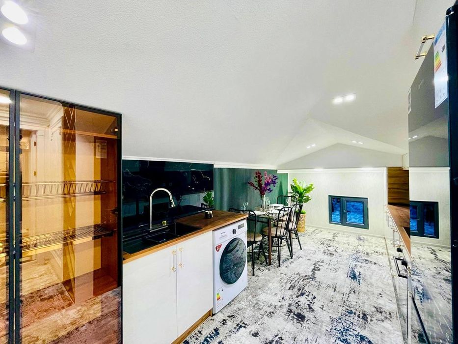 Продается 4х комнатная 92кв в центре