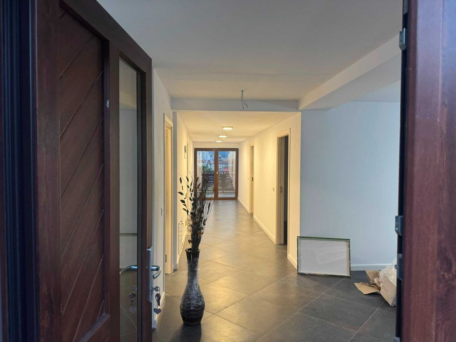 Apartament în vilă independentă –, 1 Mai
