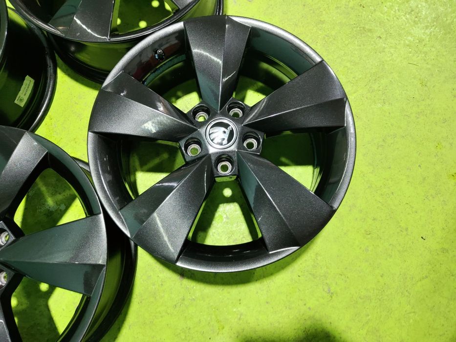 17 5x112 Skoda лети джанти 5х112 шкода