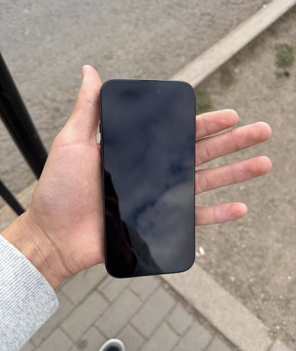 Продам Iphone 16 128gb