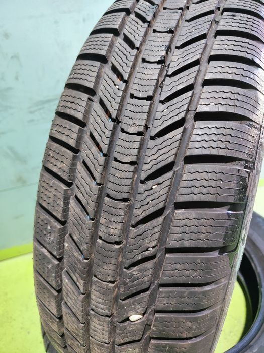 2 бр зимни 215/65/17 Continental  дот 24г