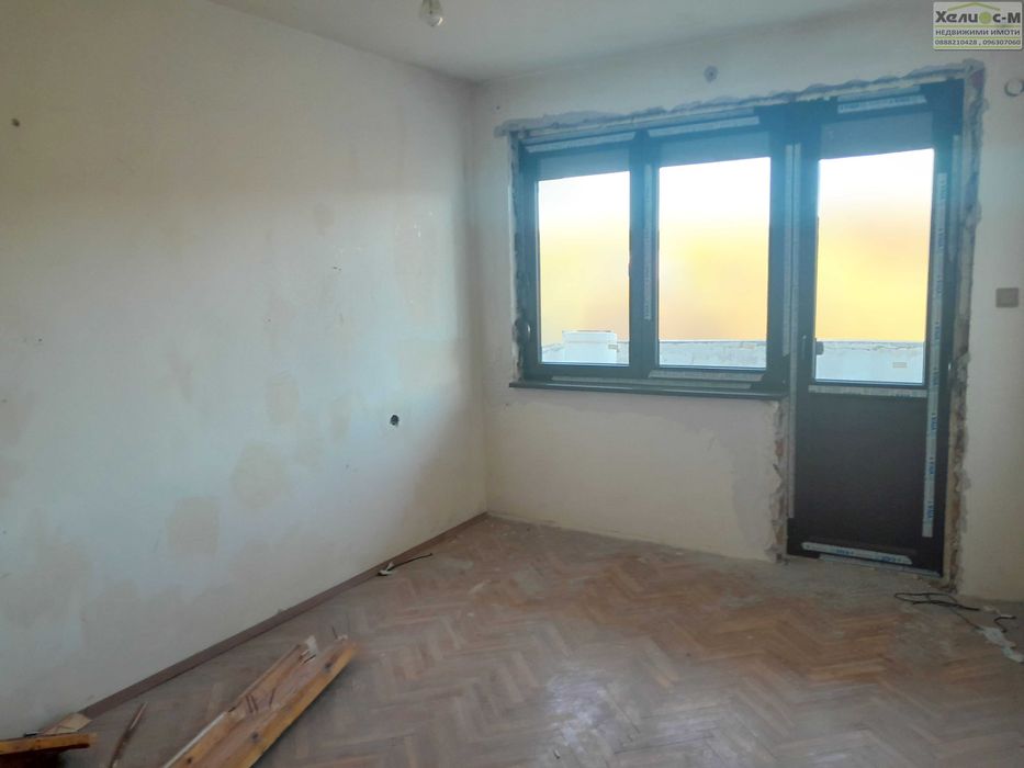 Продава се Четиристаен апартамент в Монтана, Изгрев - 116 кв.м за 765 €/кв.м - Снимка #11