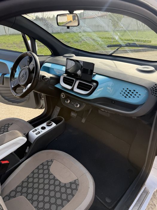 Vând mașina de 16 ani xev yoyo